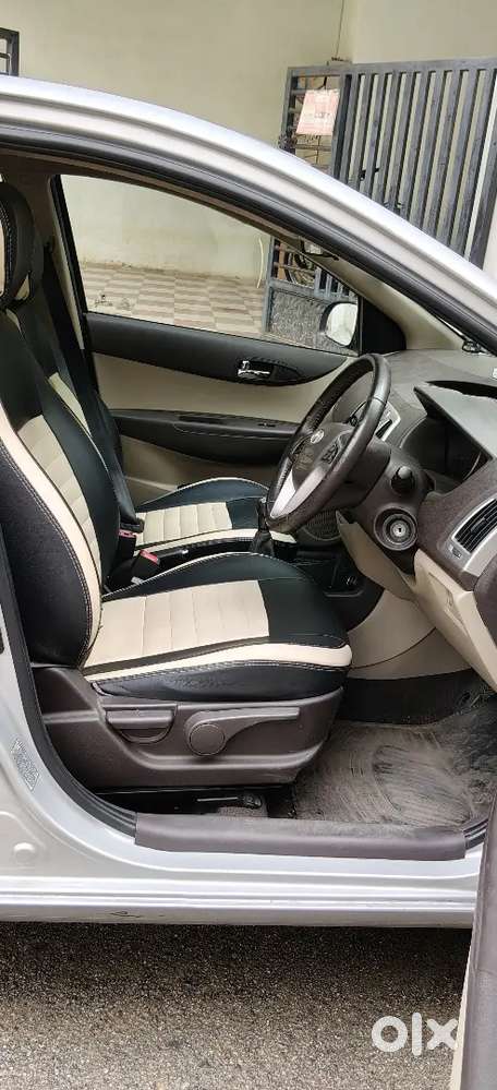 Top End , Primium Hatchback,