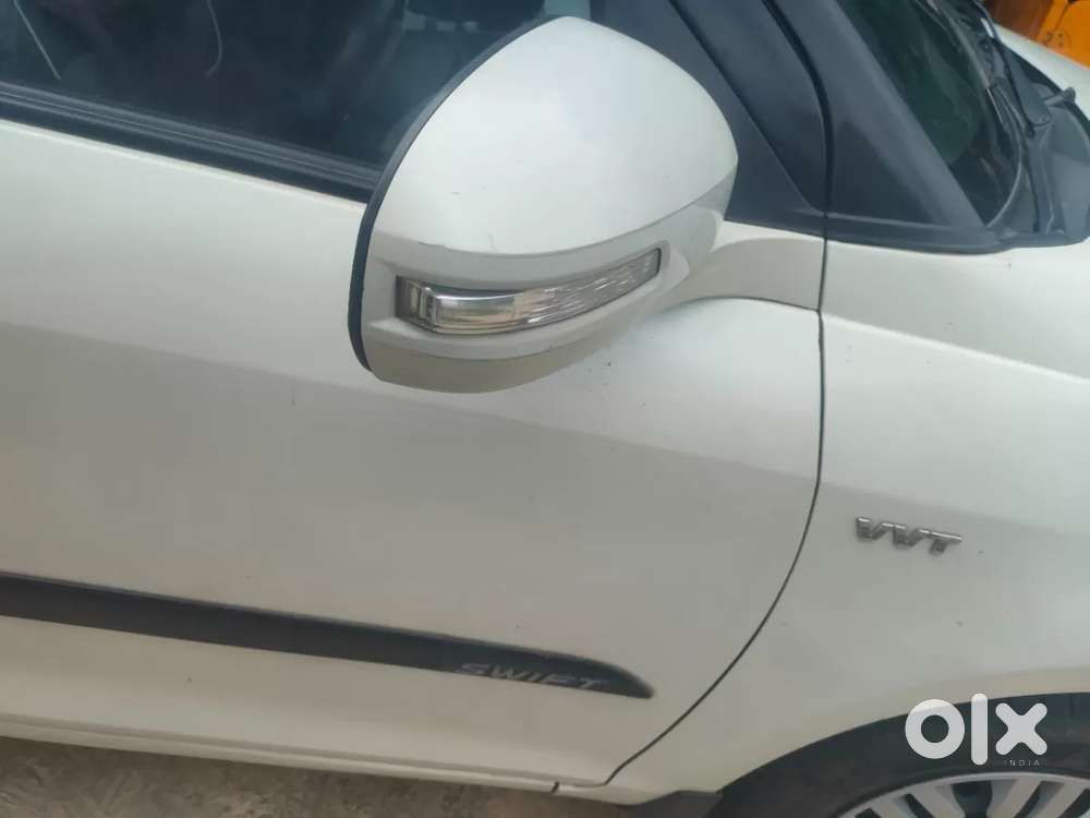 Maruti Suzuki Swift Vxi 1.2 Abs Bs-iv, 2015, Petrol