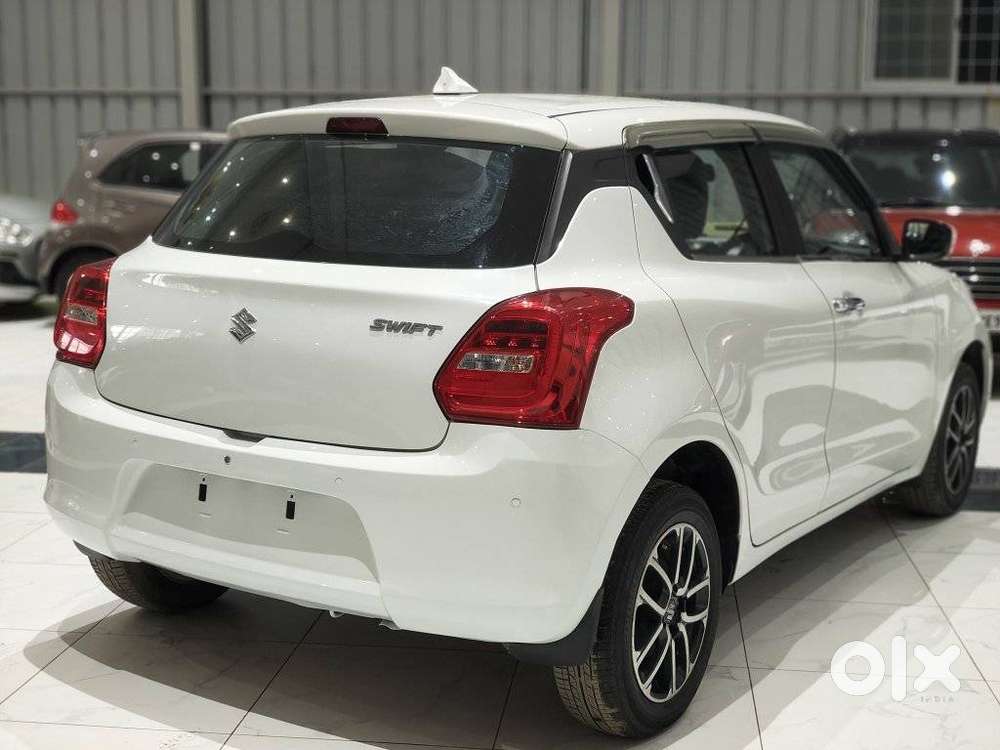 Maruti Suzuki Swift Vxi Optional, 2022, Petrol