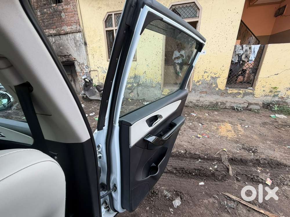 Mahindra Xuv700 2.2 Ax 7 Diesel At Str, 2024, Diesel