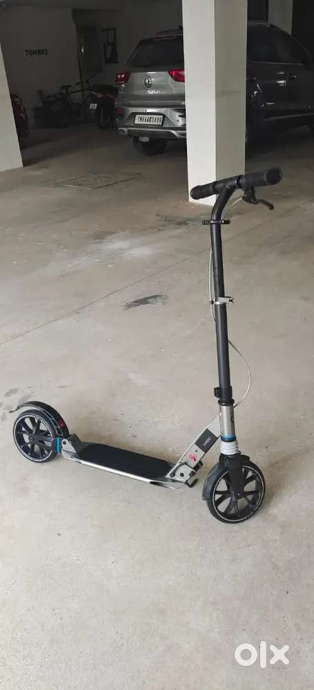 Decathlon oxelo adults scooter