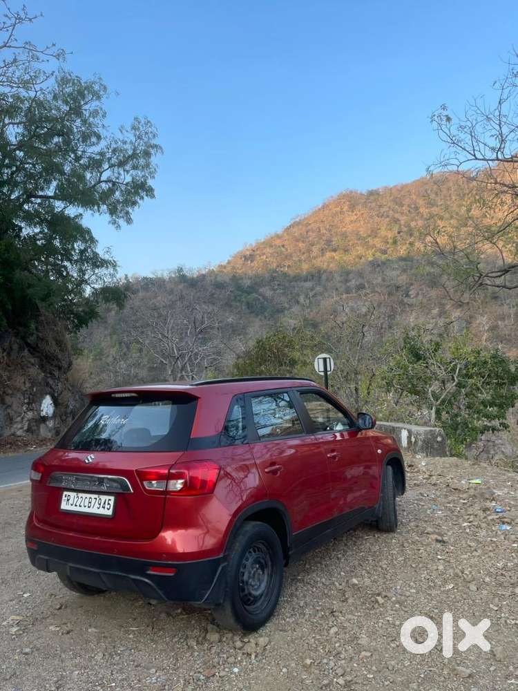 ब्रेजा चेरी रेड कलर मार्च २०२० फर्स्ट ओनर
