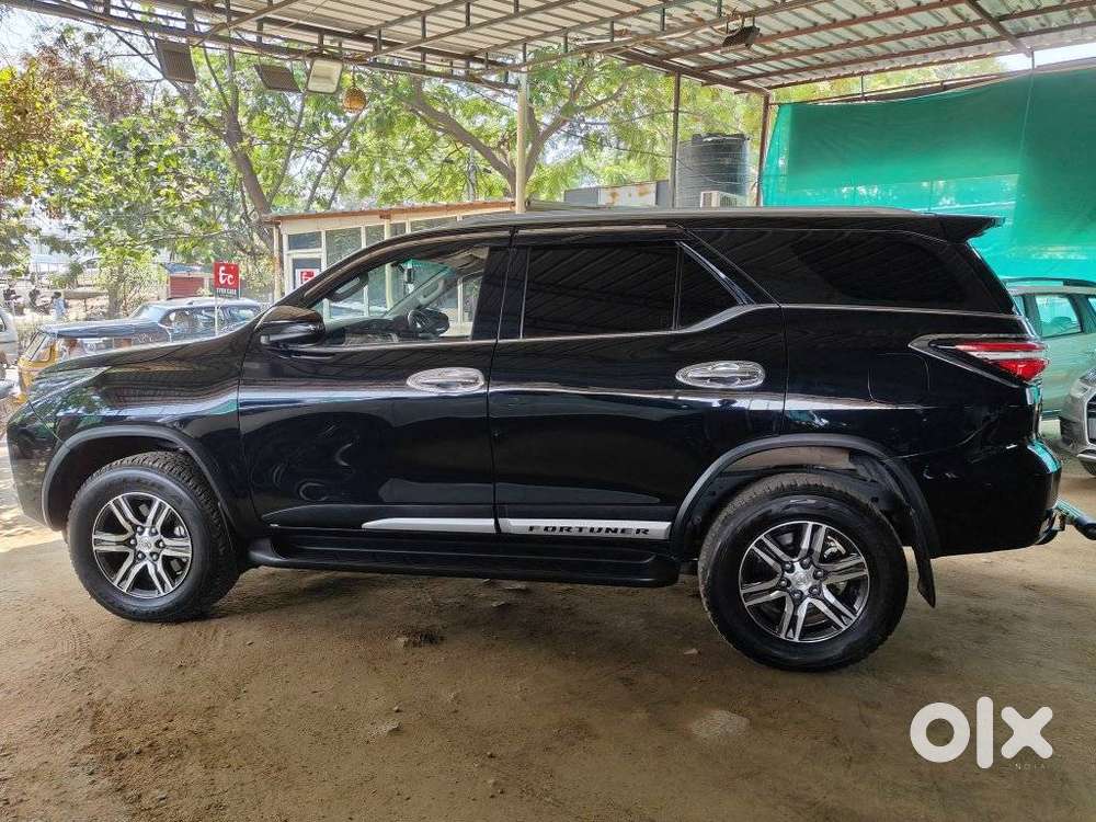 Toyota Fortuner [2021-ongoing] 2.8 2wd Diesel At, 2024, Diesel