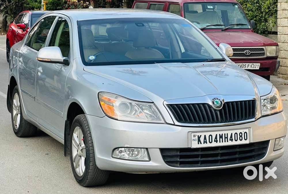 Skoda Laura 1.8 Tsi Ambiente, 2010, Petrol