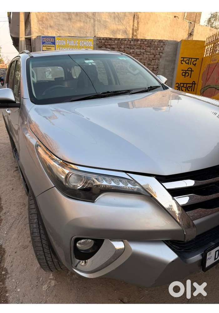 Toyota Fortuner Legender 2017 Diesel 70000 Km Driven