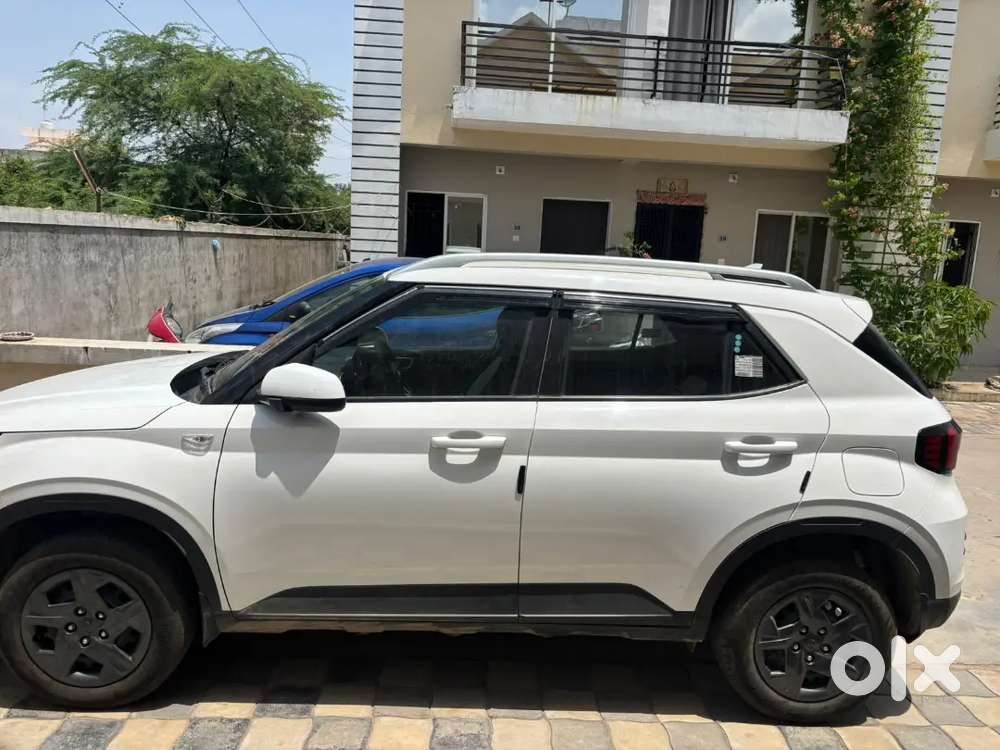 Hyundai New Venue Se Petrol Manual 2025