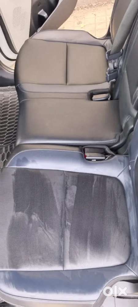 Kia Carens 2023 Diesel 140000 Km Driven