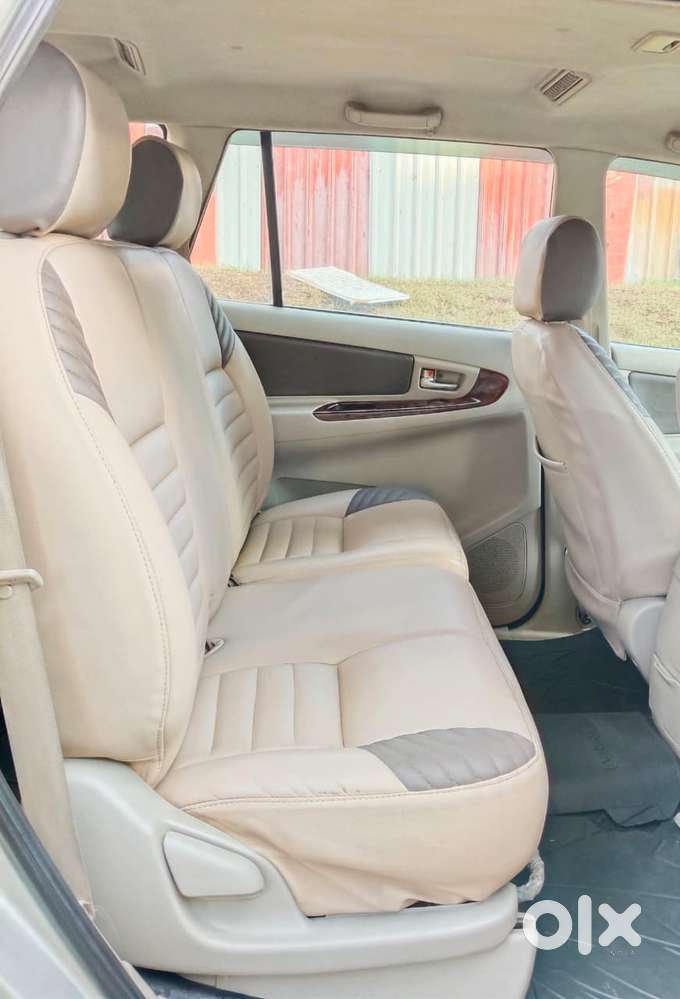 Toyota Innova 2012-2013 2.5 E Diesel Ms 7-seater, 2014, Diesel