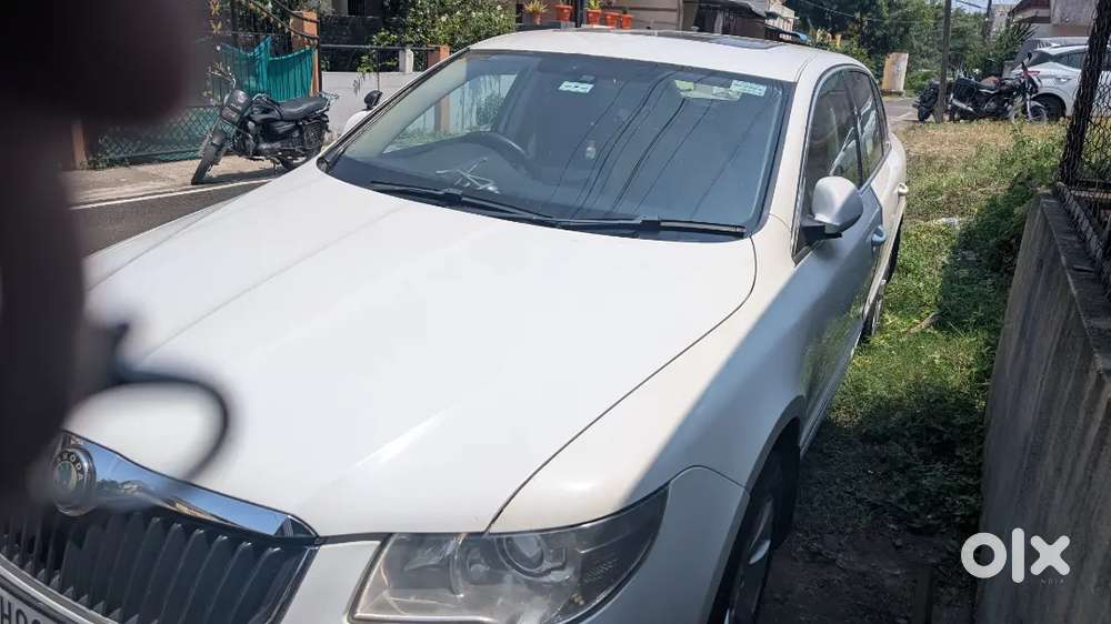 Skoda Superb Elegance 2013