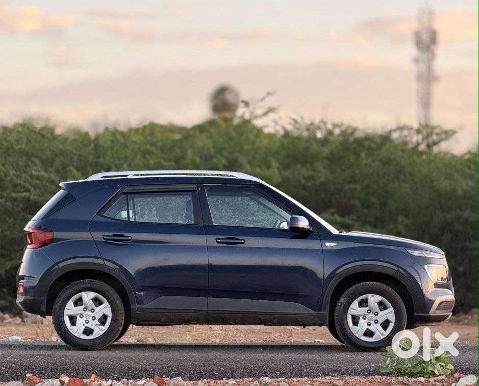 Hyundai Venue, 2021, Petrol