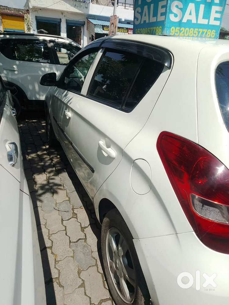 Hyundai I20 Petrol Manual 2012