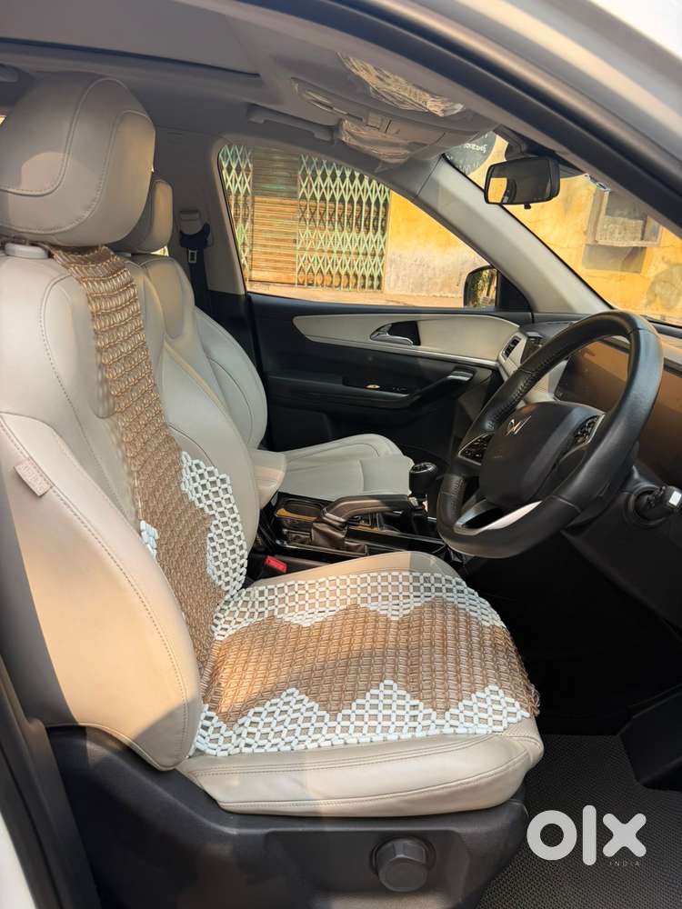 Mahindra Xuv700 2.2 Ax 7 Diesel Mt Str, 2024, Diesel