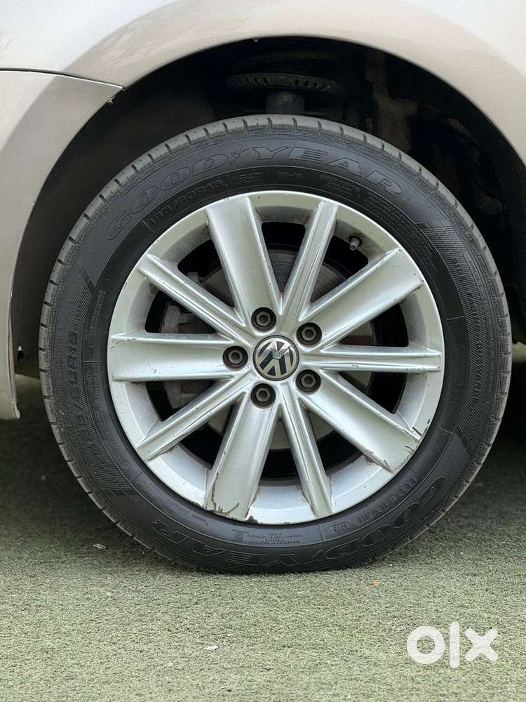 Volkswagen Vento 1.2 Tsi Highline Plus At, 2016, Petrol