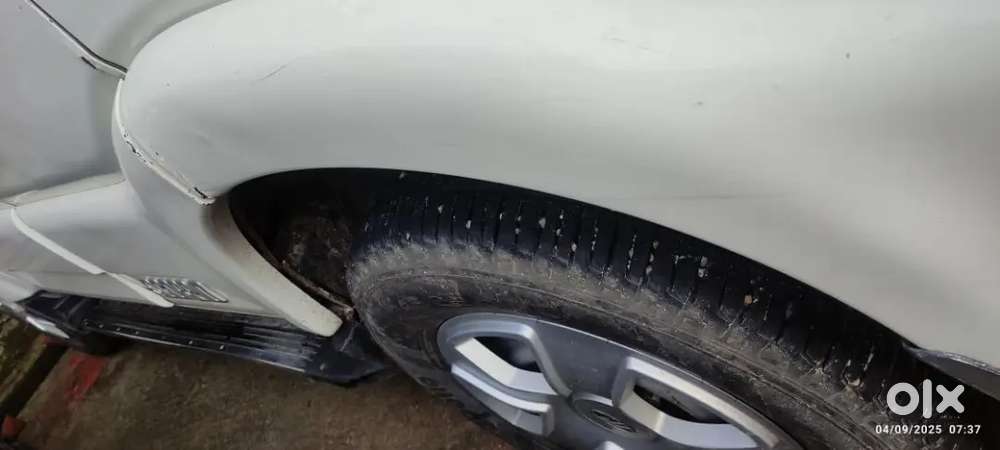 Mahindra Scorpio  S6 2015