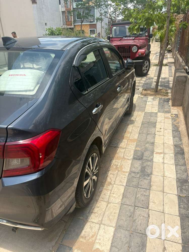 Perfect Conditionurgent Saledecember 2023 Model Amaze Automatic Petrol
