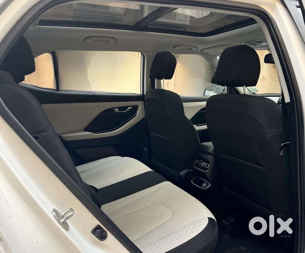 Hyundai Creta Sx Petrol Mt, 2022, Petrol