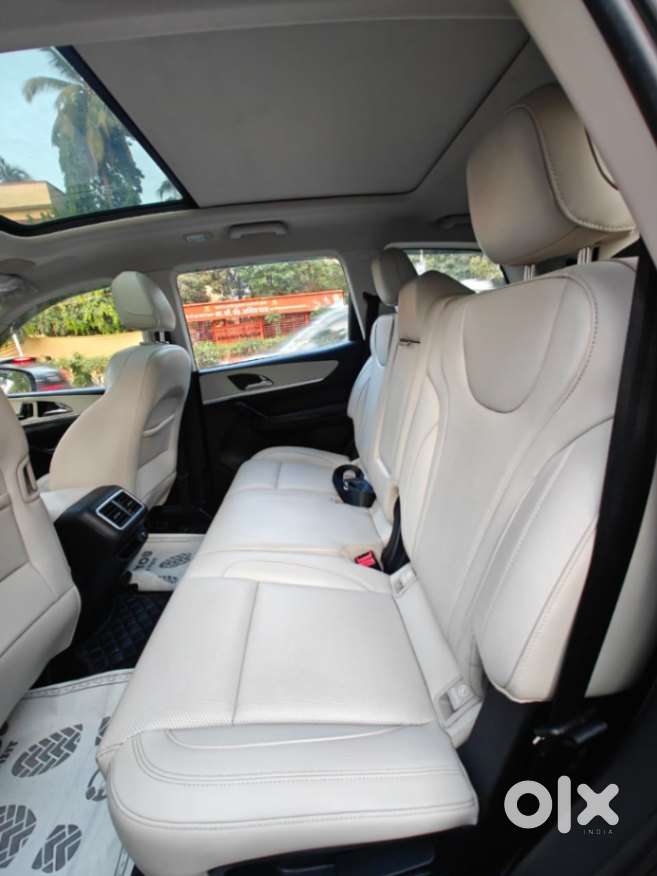 Mahindra Xuv700 2.2 Ax 7 Diesel At Luxury Pack Str, 2022, Diesel