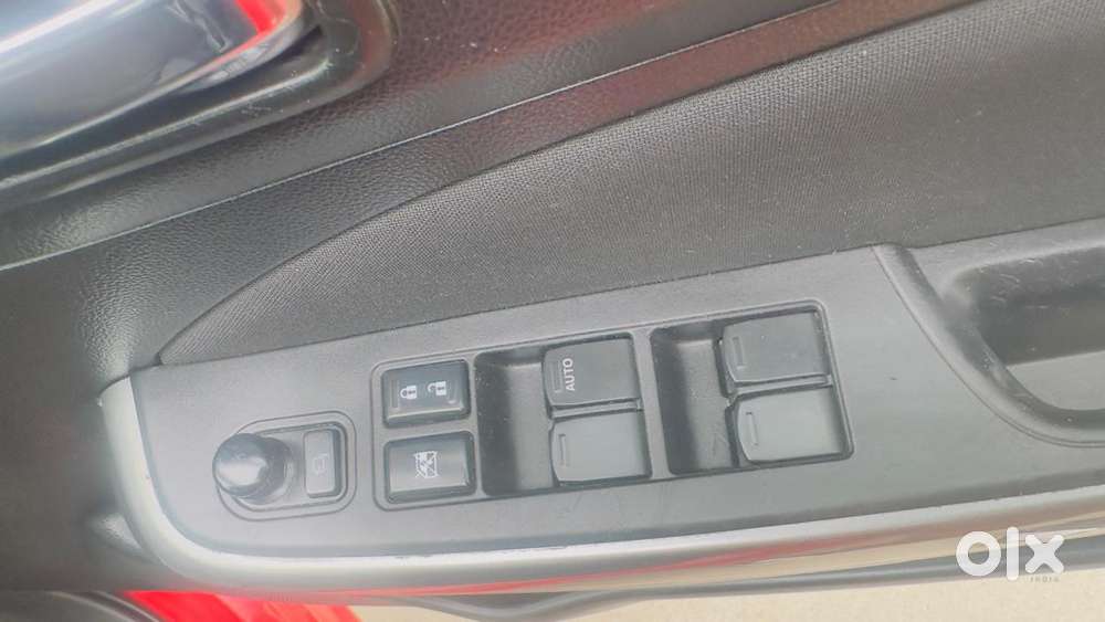 Maruti Suzuki Swift Amt Vvt Zxi, 2018, Petrol