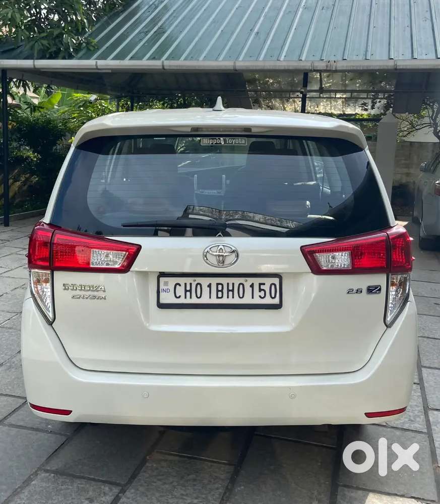 Toyota Innova Crysta Automatic 2.8 Zx Fully Company Serviced