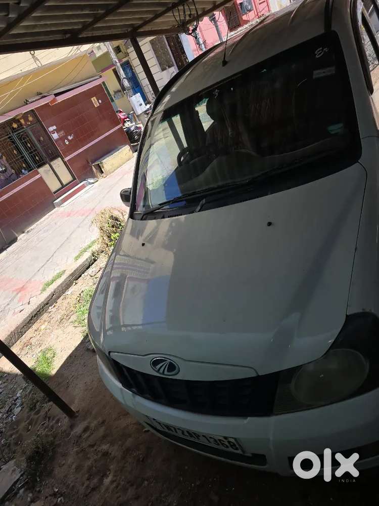 Mahindra Quanto C6 (7 -seater)