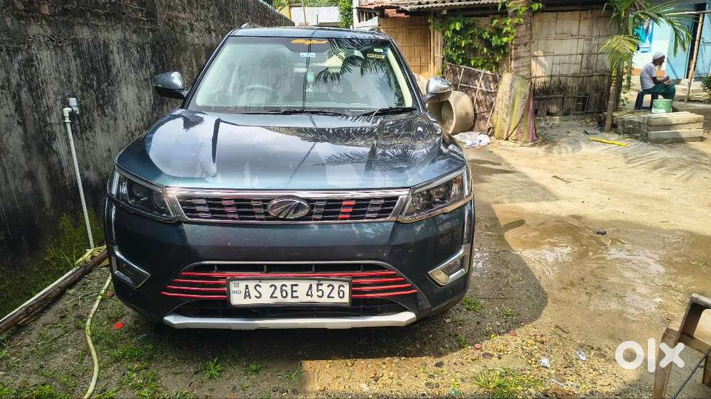 Xuv300 W8 (o)