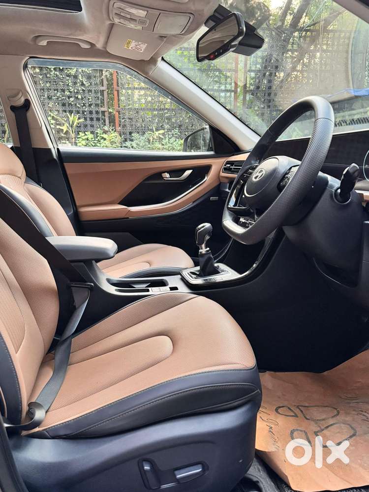 Hyundai Alcazar Platinum 7 Str 1.5 Turbo Petrol Adventure, 2025, Pet..