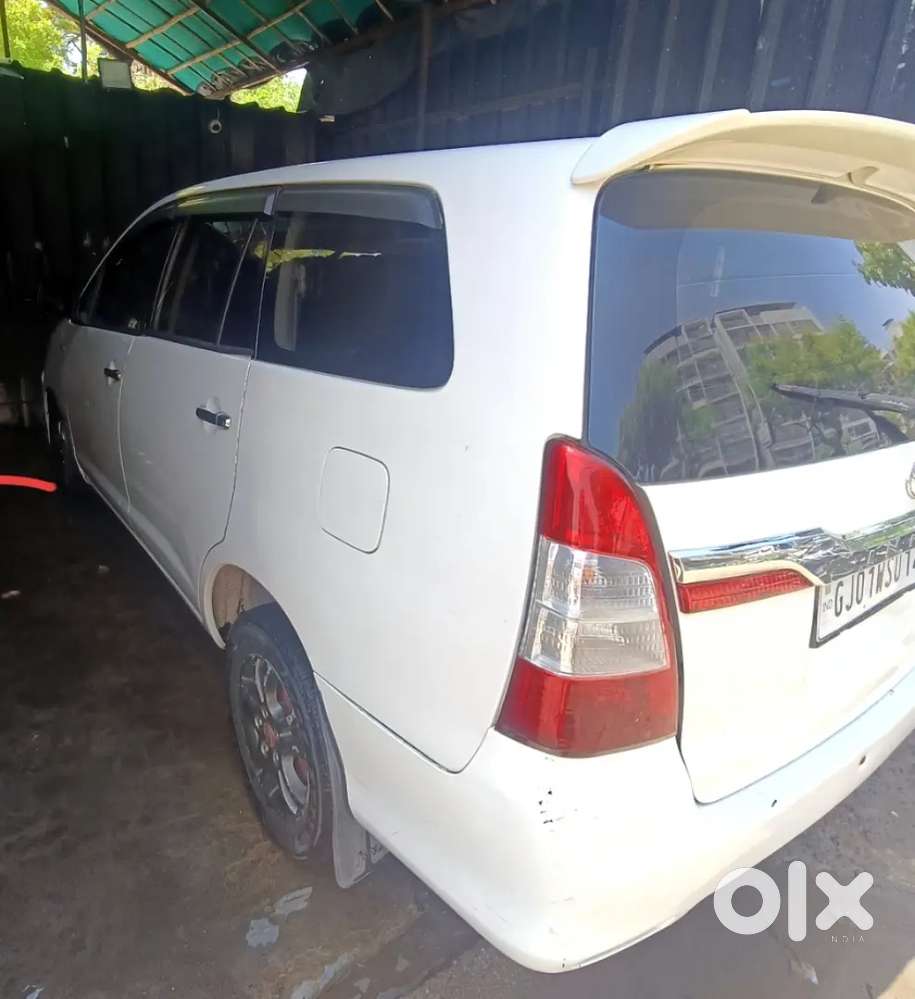 Toyota Innova Hycross 2011 Diesel Good Condition