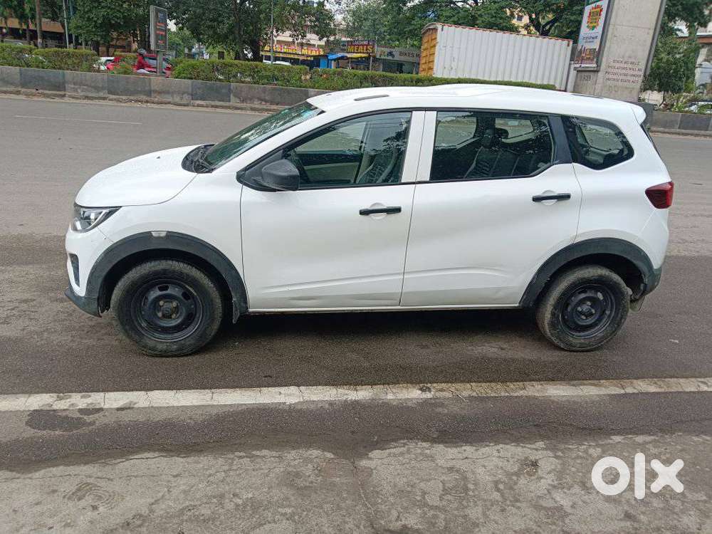 Renault Triber 1.0 Rxe, 2023, Petrol