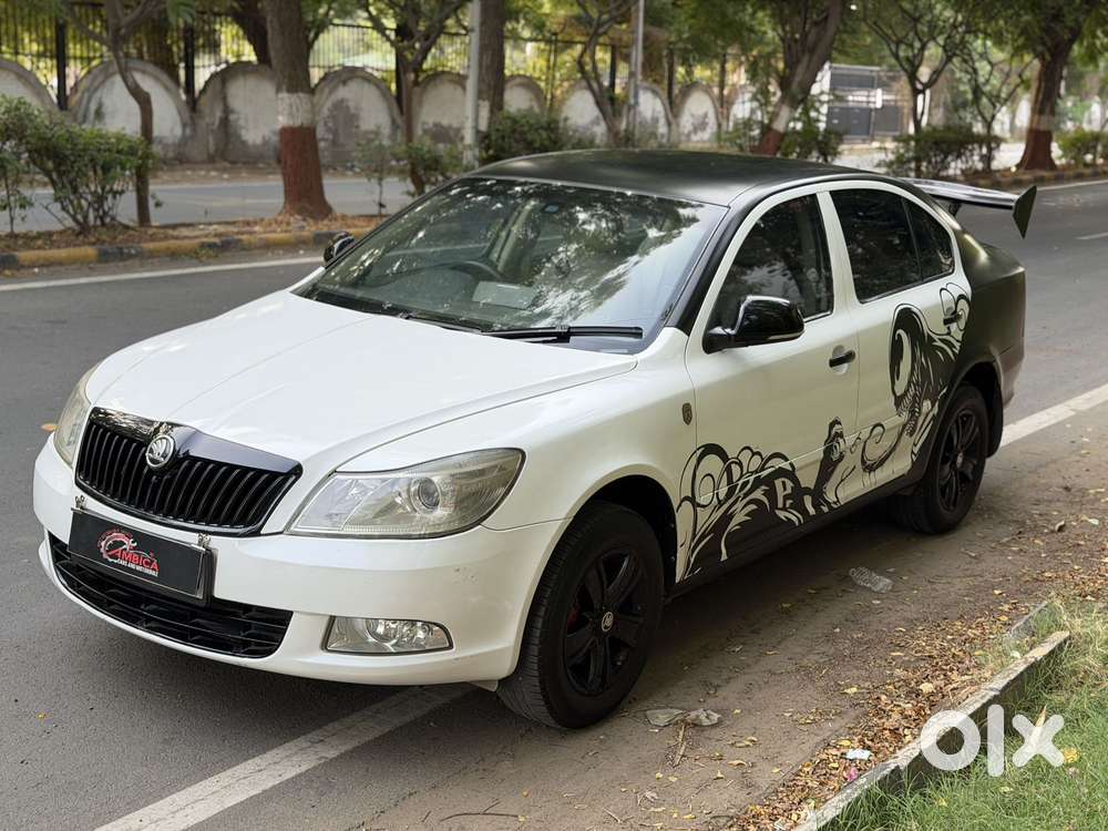 Skoda Laura 1.8 Tsi Ambiente, 2009, Petrol