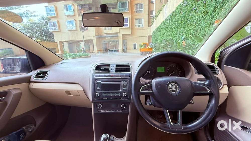 Skoda Rapid Elegance Plus 1.6 Tdi (manual) – Top Variant