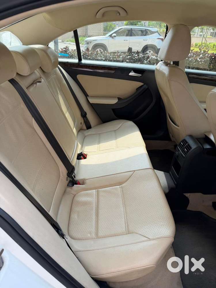 Volkswagen Jetta 2015 Diesel Well Maintained, Comes With 6 Airbags.