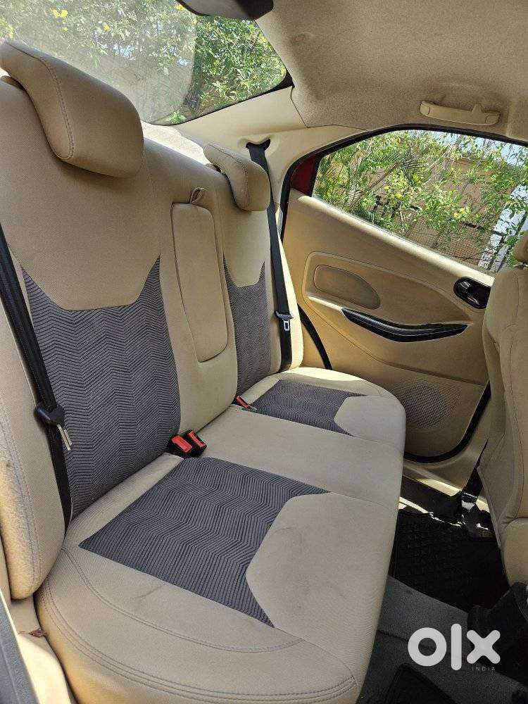 Ford Figo Aspire Titanium Blu, 2015, Petrol