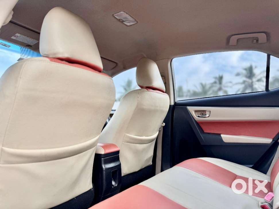 Toyota Corolla Altis G At, 2015, Petrol