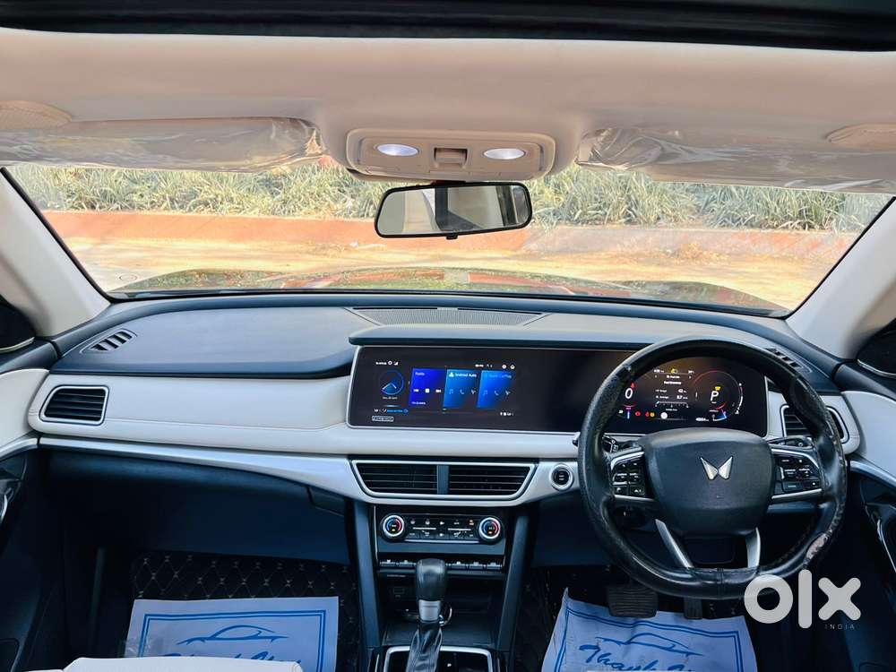 Mahindra Xuv700 2.2 Ax 7 Diesel At Luxury Pack Str, 2023, Diesel