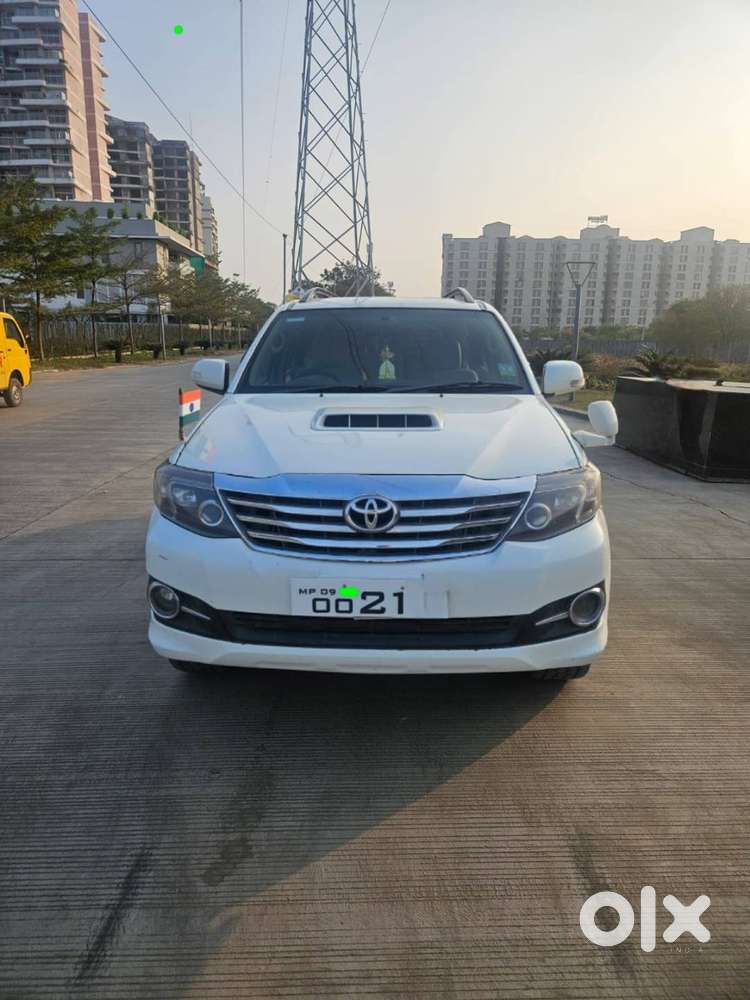 Toyota Fortuner (2010)