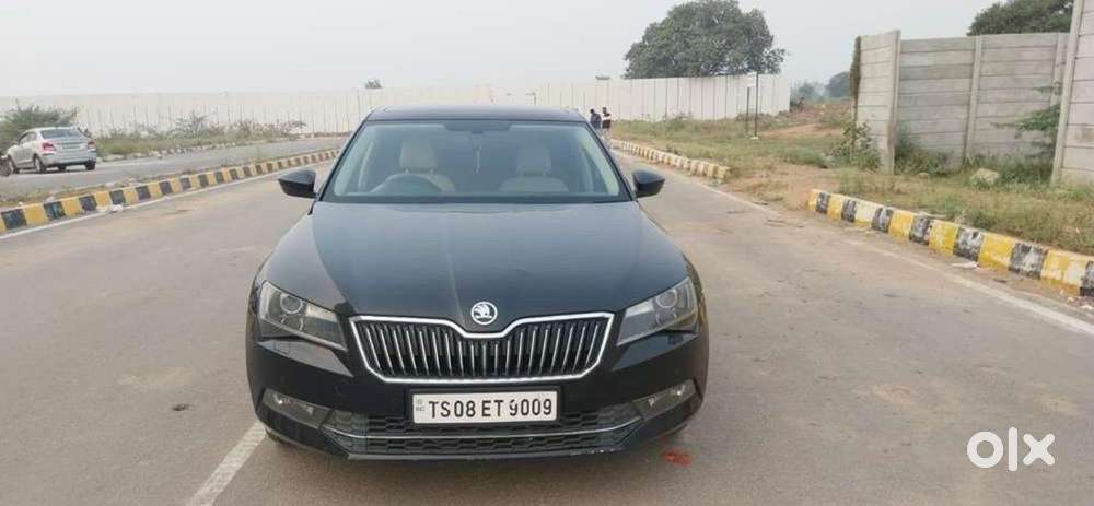 Skoda Superb 2016 Petrol Well Maintained