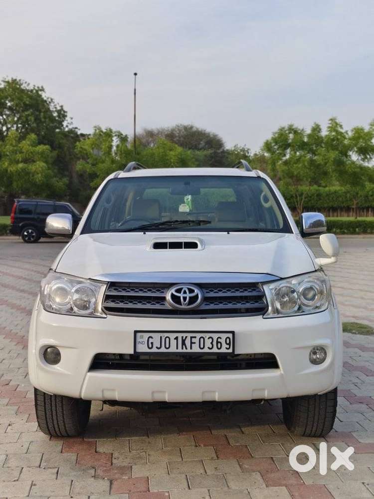 Toyota Fortuner 3.0 4x4 Manual, 2010, Diesel