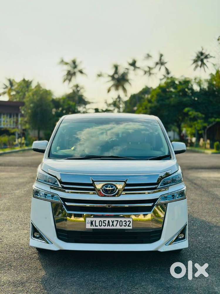 Toyota Vellfire 2.5 Hybrid, 2021, Petrol