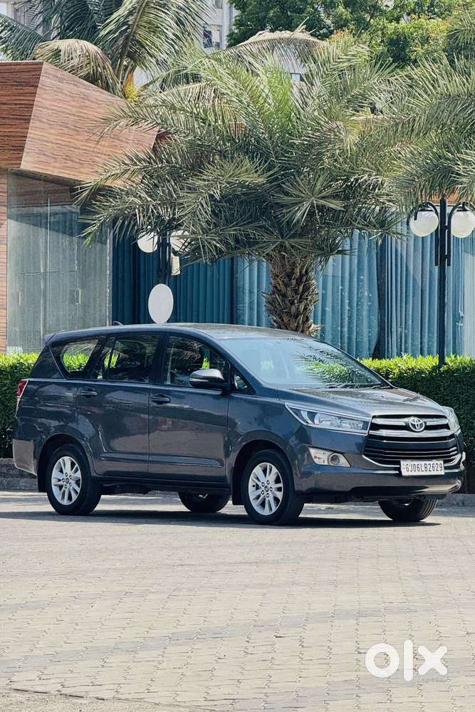 Toyota Innova Crysta [2016-2020] 2.4 Gx At 8 Str, 2017, Diesel