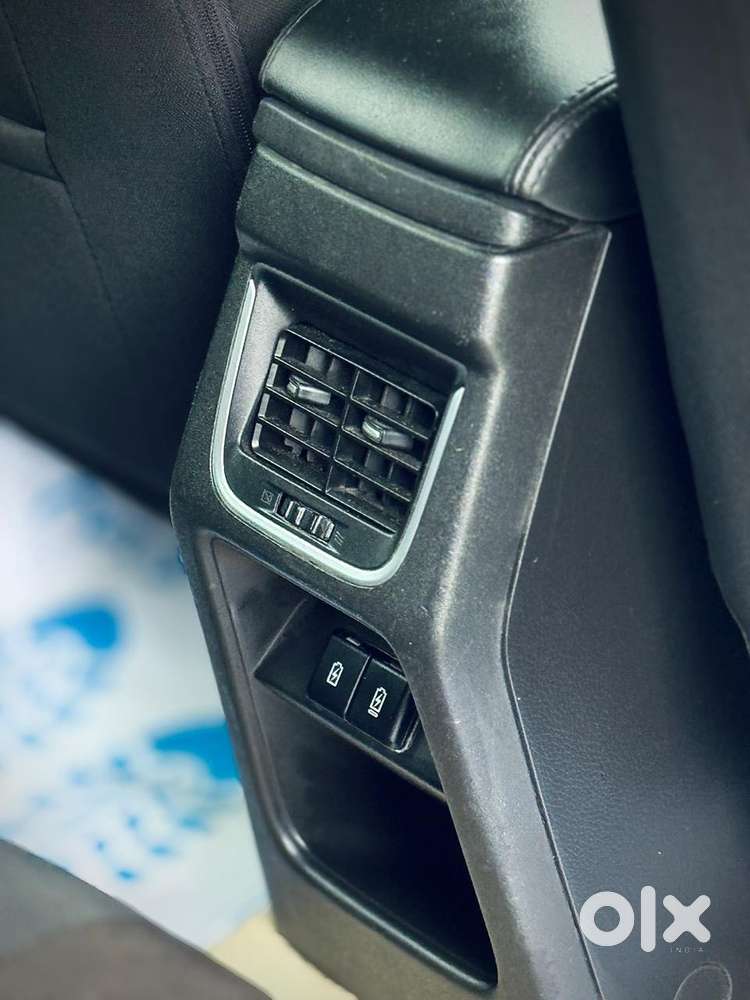 Toyota Urban Cruiser Cruiser High, 2023, Petrol