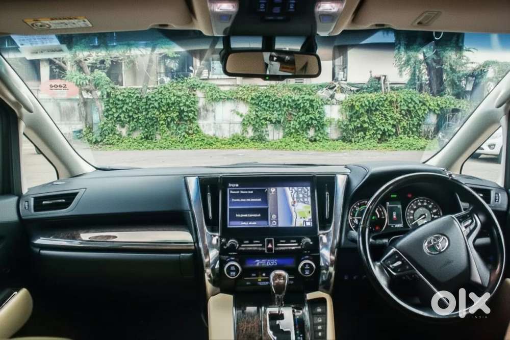 Toyota Vellfire 2.5 Hybrid, 2023, Petrol