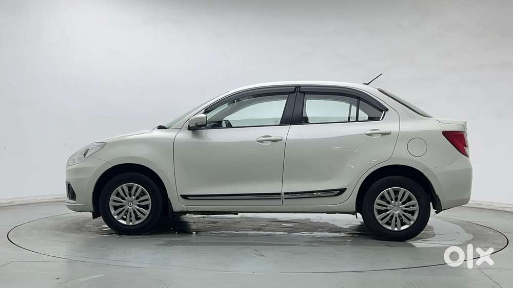 Maruti Suzuki Dzire 1.2 Vxi, 2022, Petrol
