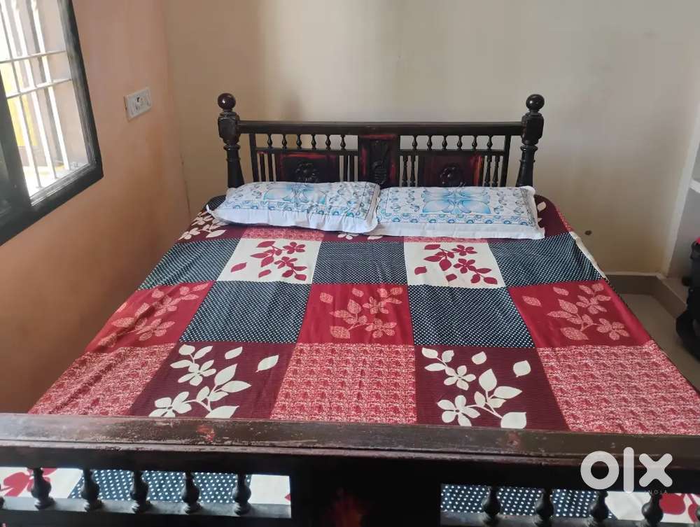 Teak Wood Double Cot 6 1/2 * 4 1/4 ft