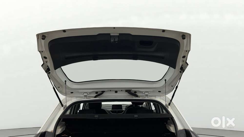 Tata Altroz 1.2 Xz Plus Petrol, 2022, Petrol