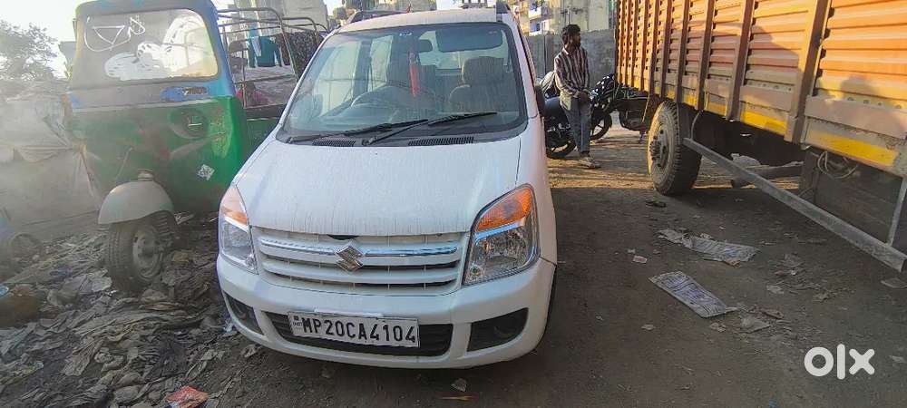 Good Condition Gadi 
One Year Insurance 
2027 Valid 
Urgent