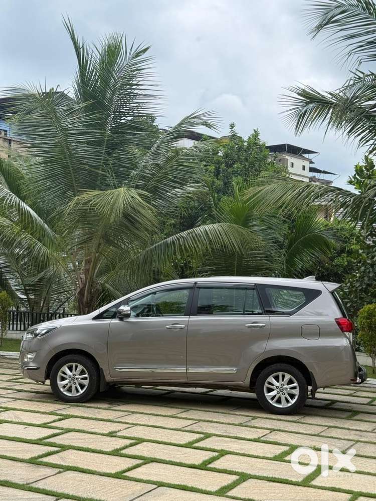 Toyota Innova Crysta Diesel 2017