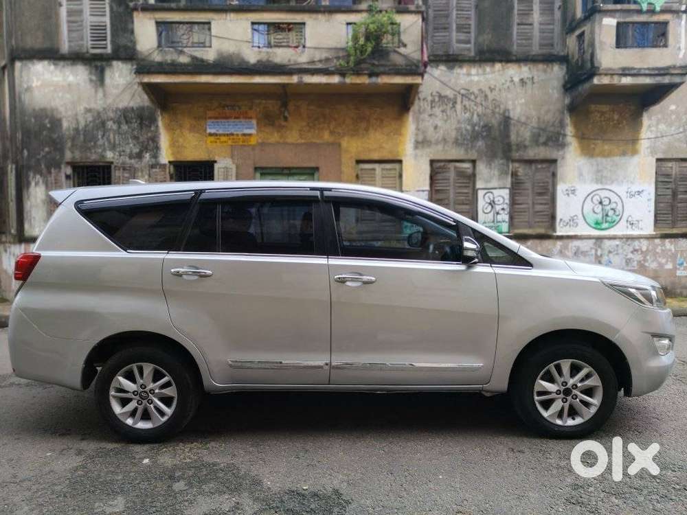 Toyota Innova Crysta 2.4 G Mt 8s, 2017, Diesel