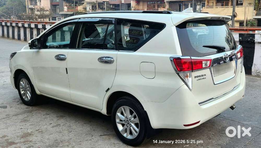 Toyota Innova Crysta 2.4 Vx Mt 8s, 2017, Diesel