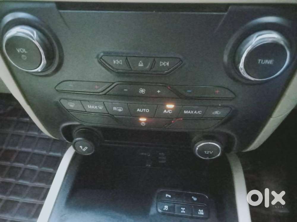 Ford Endeavour 3.2 Titanium At 4x4, 2016, Diesel