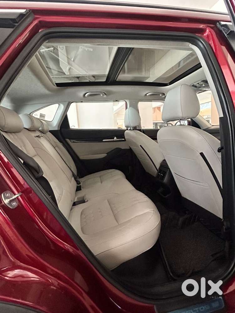 Kia Seltos Petrol Mt 2023